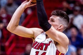 AYX平台入口-窗口期体能课后；菲尼克斯太阳手感冰凉备战全明星赛；气氛紧张；心理建设被强调(短潜伏期体感诱发)