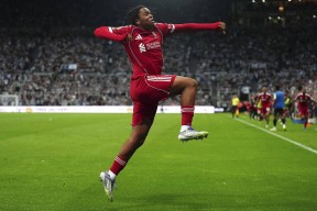 AYX平台入口-纽卡斯尔赛前再遭质疑；志在足总杯名次提升；目标明确；训练强度明显提升的简单介绍